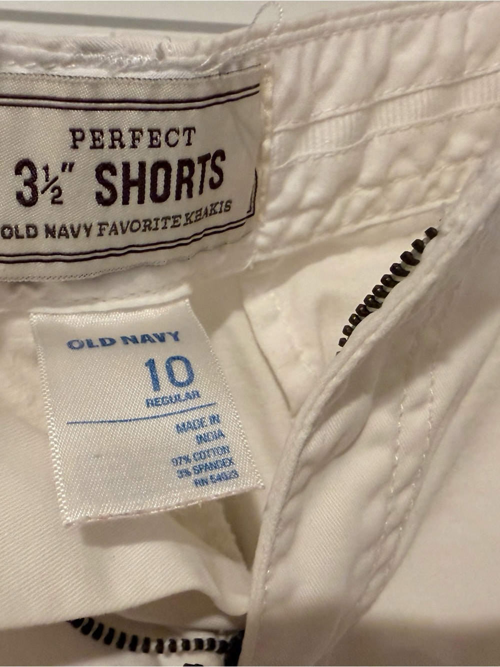 Old Navy White Perfect 3½" Shorts - Size 10